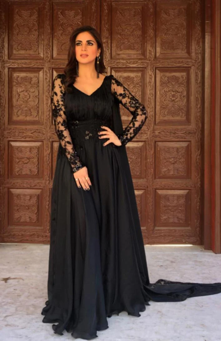 Shraddha Arya black preeta kundali bhagya Shraddha Arya black preeta kundali bhagya