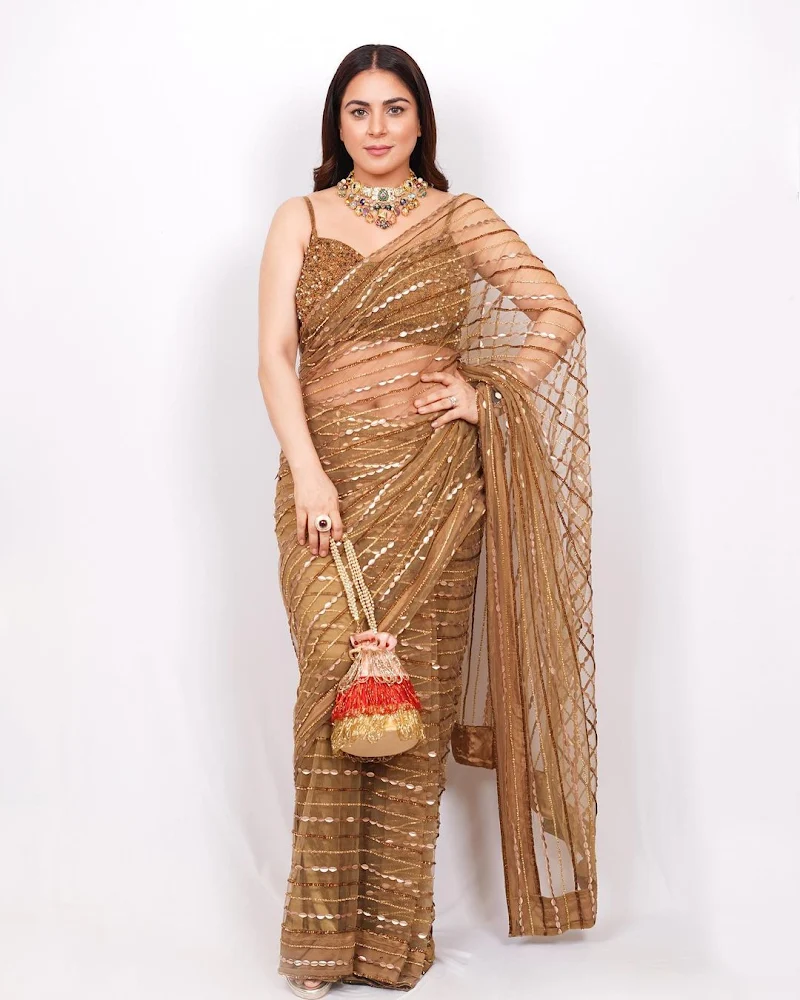 shraddha arya sheer saree hot actress kundali bhagya shraddha arya sheer saree hot actress kundali bhagya