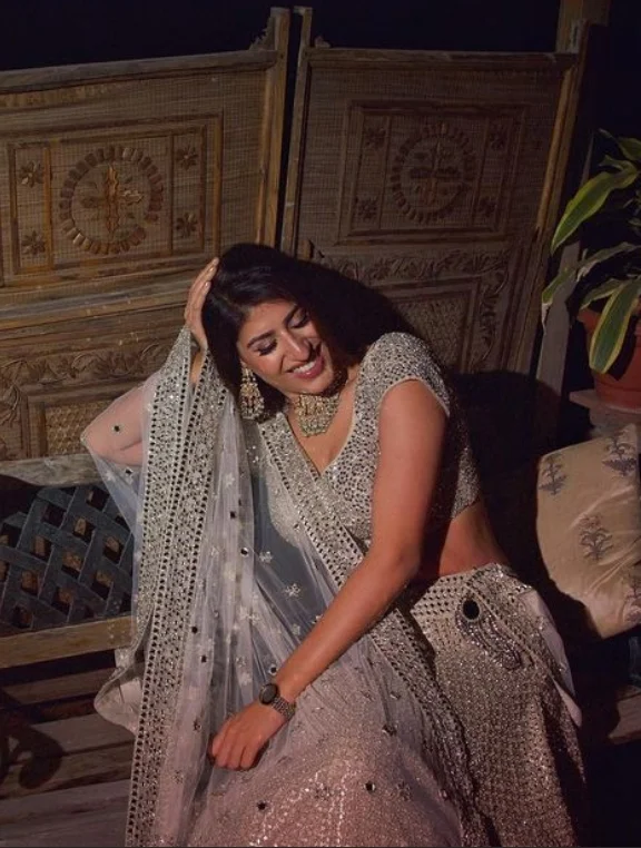 Shreya Mehta saree hot actress