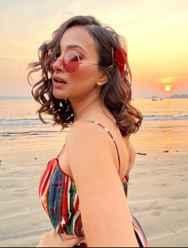 Shweta Basu hot curvy indian actress Shweta Basu hot curvy indian actress