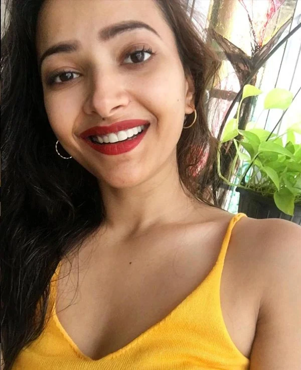 Shweta Basu hot curvy indian actress Shweta Basu hot curvy indian actress
