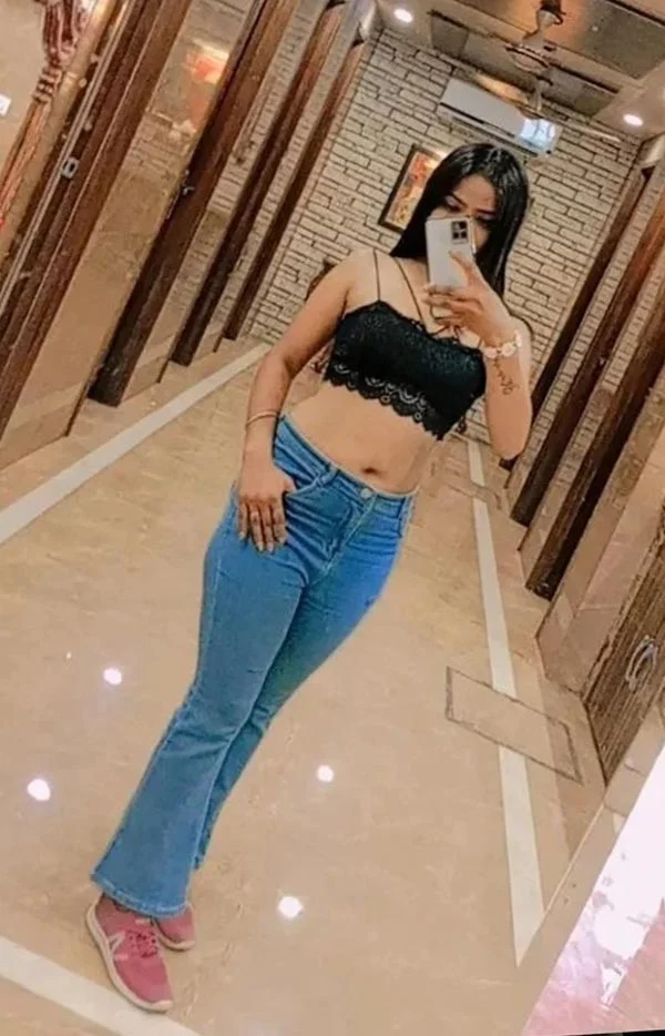 Shyna Khatri hot web series paglet pehredaar prime play Shyna Khatri hot web series paglet pehredaar prime play