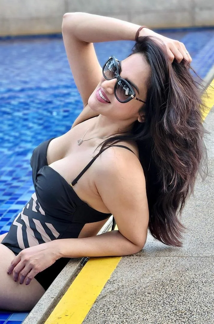 Smita Gondkar bikini hot marathi actress sexy body Smita Gondkar bikini hot marathi actress sexy body