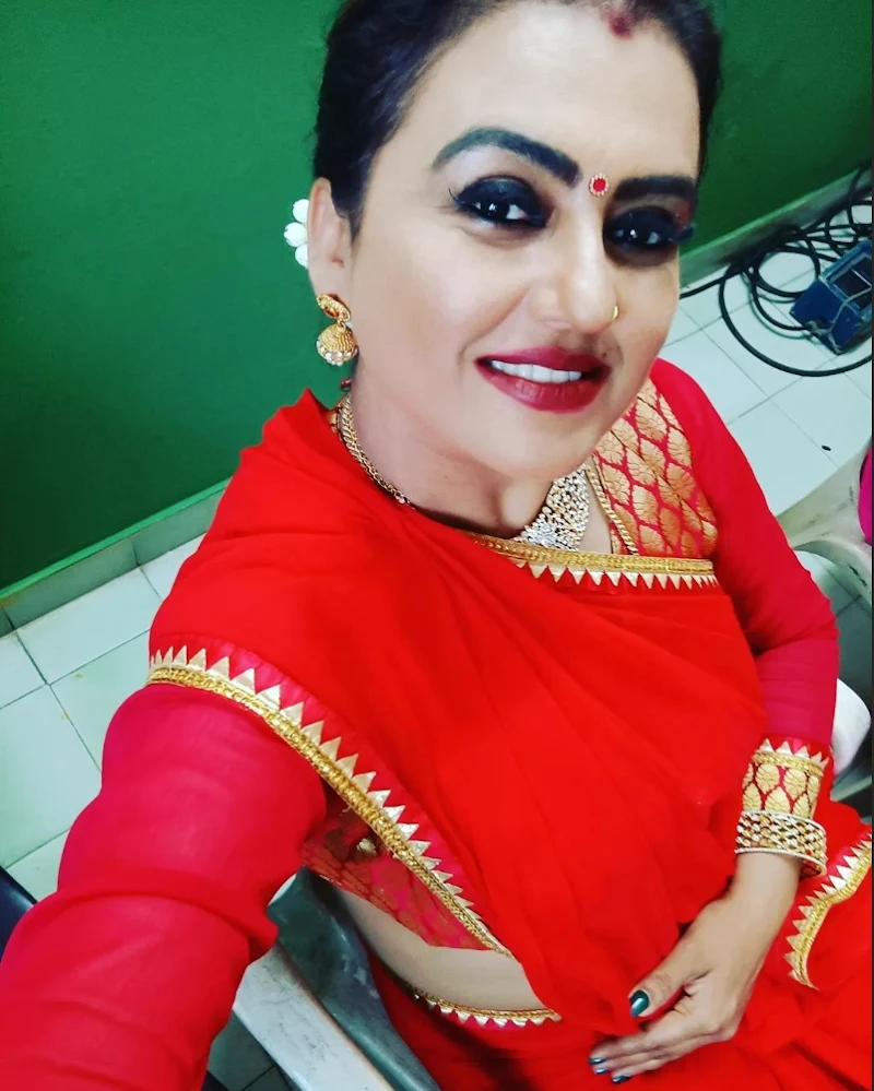 Sona Heiden saree hot south indian curvy actress Sona Heiden saree hot south indian curvy actress