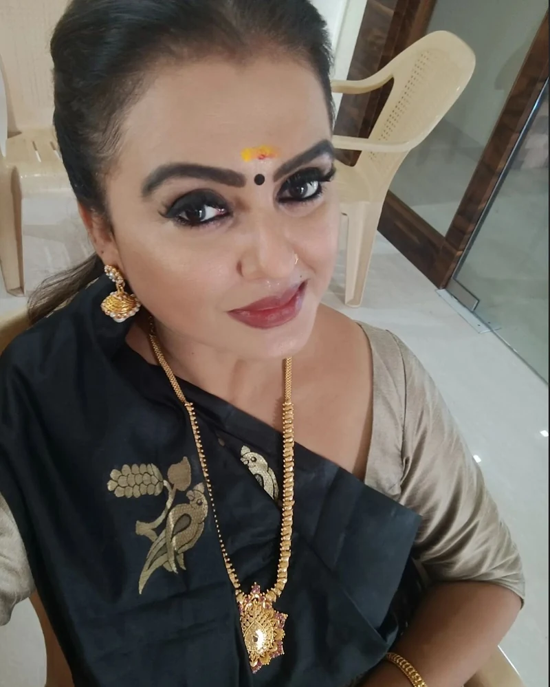Sona Heiden saree hot south indian curvy actress Sona Heiden saree hot south indian curvy actress