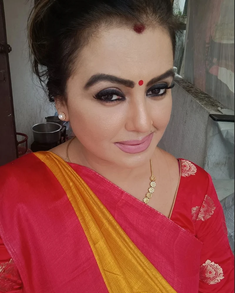 Sona Heiden saree hot south indian curvy actress Sona Heiden saree hot south indian curvy actress