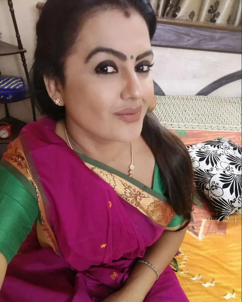 Sona Heiden saree hot south indian curvy actress Sona Heiden saree hot south indian curvy actress