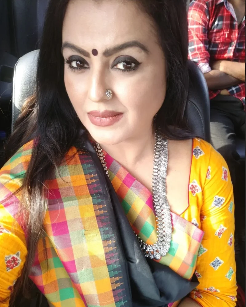 Sona Heiden saree hot south indian curvy actress Sona Heiden saree hot south indian curvy actress