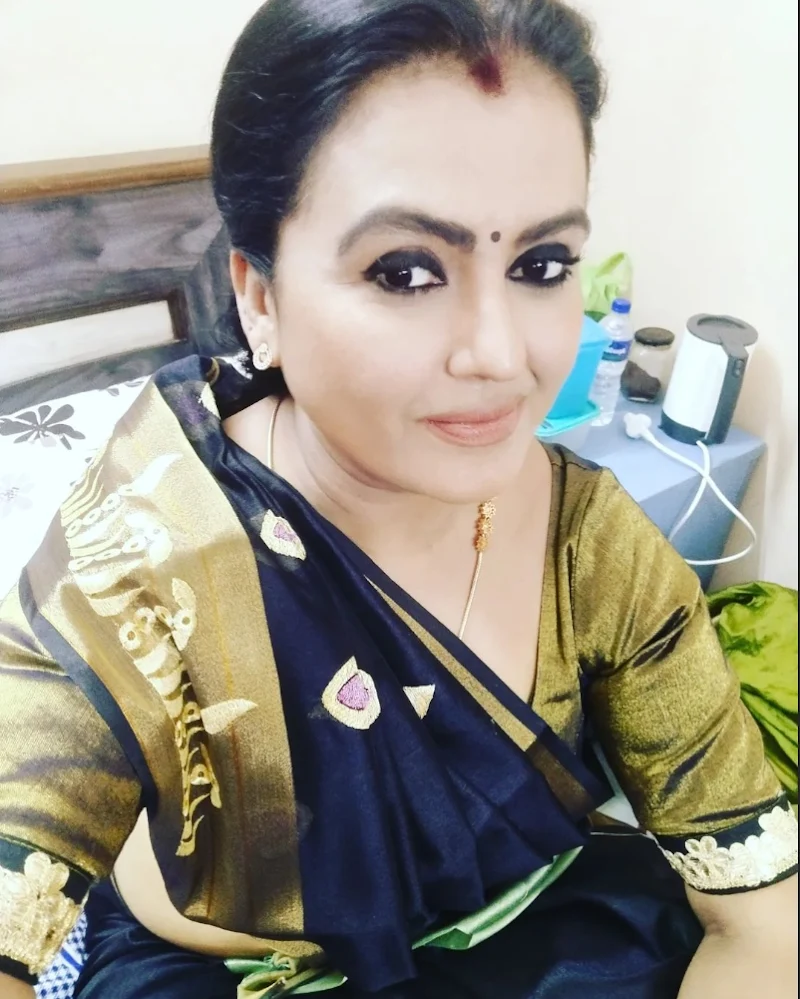 Sona Heiden saree hot south indian curvy actress Sona Heiden saree hot south indian curvy actress