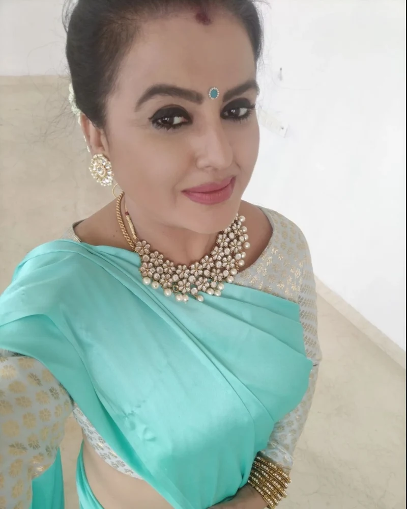 Sona Heiden saree hot south indian curvy actress Sona Heiden saree hot south indian curvy actress
