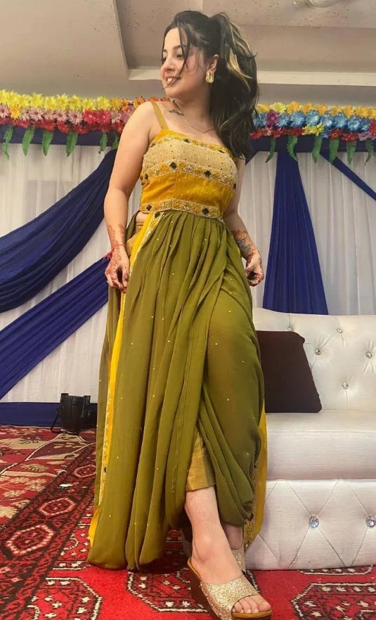 Sonali Pandita curvy hot actress Sonali Pandita curvy hot actress
