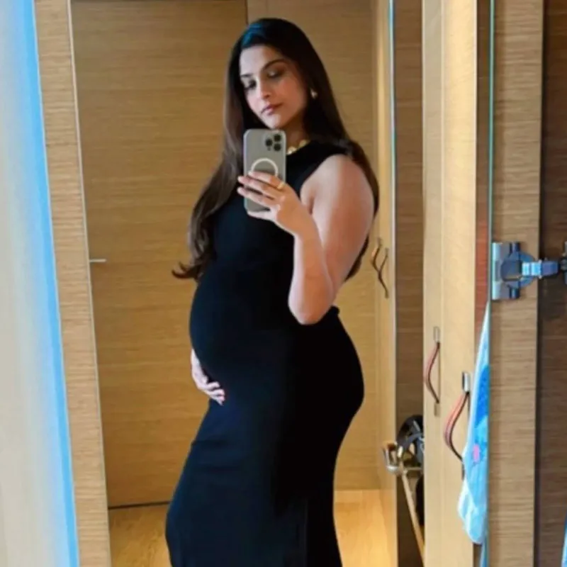 Sonam Kapoor pregnant baby bump dress bollywood actress Sonam Kapoor pregnant baby bump dress bollywood actress
