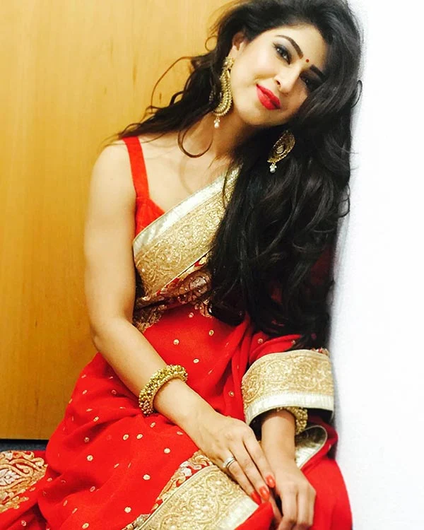 Sonarika Bhadoria saree curvy hot indian tv actress Sonarika Bhadoria saree curvy hot indian tv actress