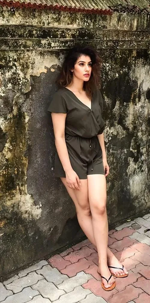 Sonia Rathee sexy legs hot actress tara vs billa Sonia Rathee sexy legs hot actress tara vs billa