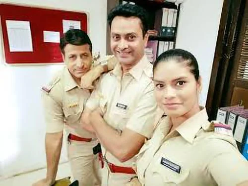 Suman Singh crime patrol actress police inspector Suman Singh crime patrol actress police inspector
