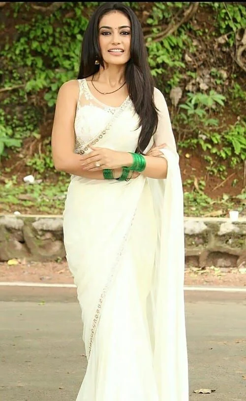 Surbhi Jyoti saree hot photos Surbhi Jyoti saree hot photos