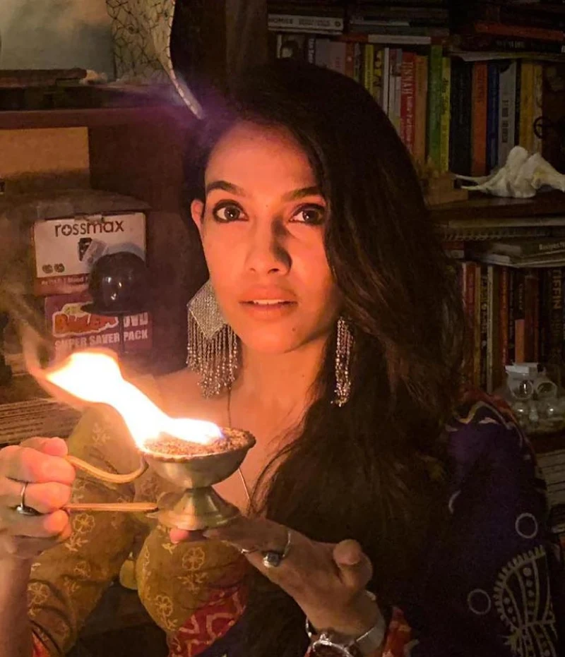 trishna mukherjee crime patrol hot actress trishna mukherjee crime patrol hot actress