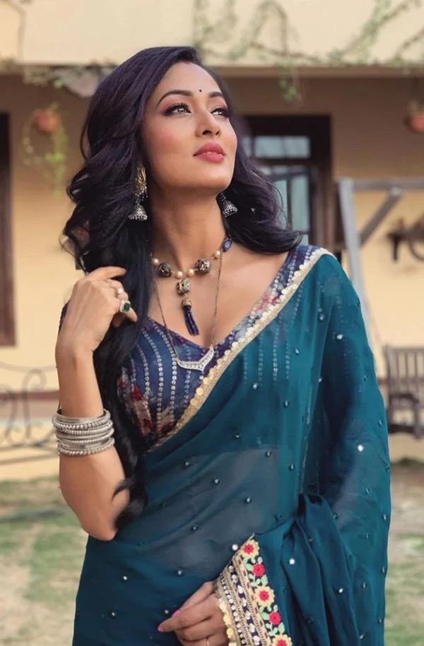 Vidisha Srivastava hot saree actress Vidisha Srivastava hot saree actress