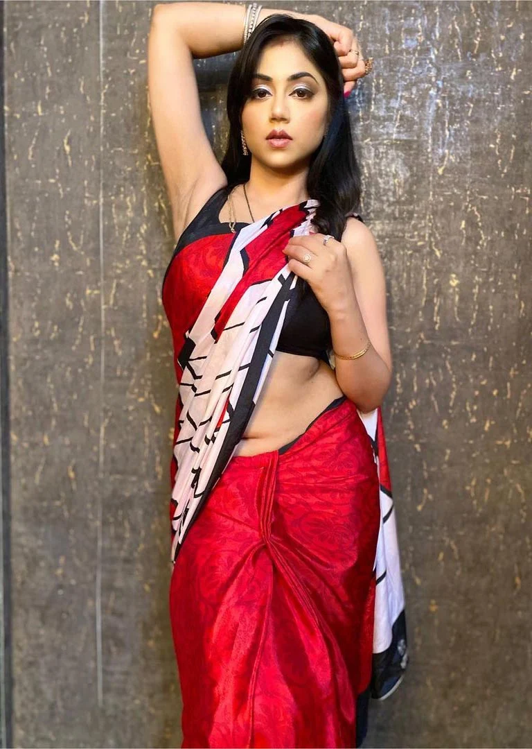 Reema Worah saree navel curvy tv actress