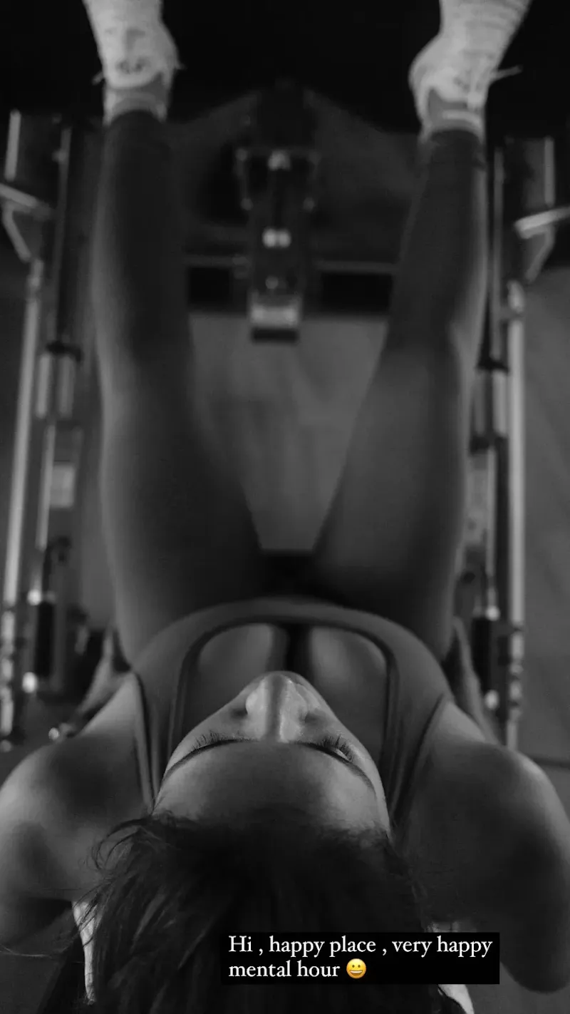 Aisha Sharma cleavage gym outfit sports bra Aisha Sharma cleavage gym outfit sports bra