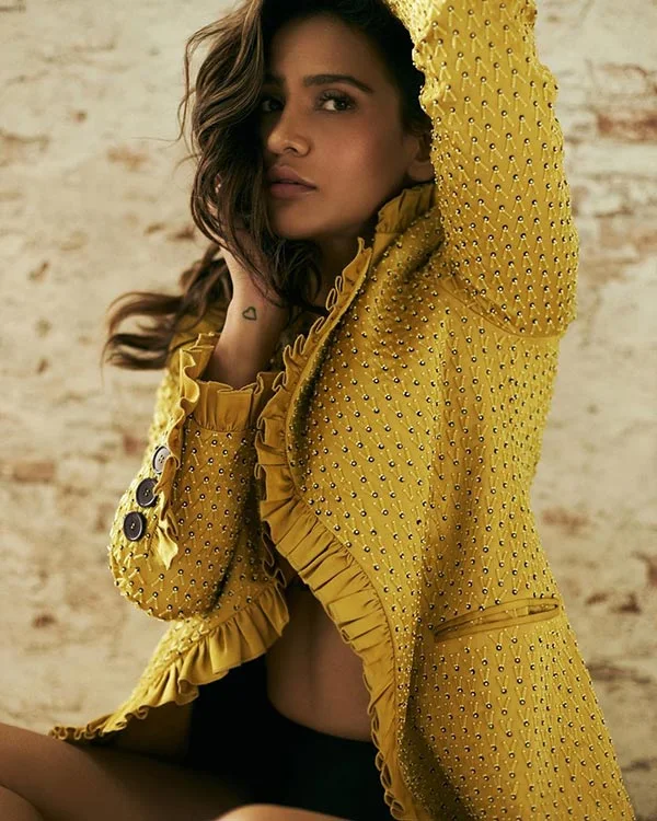 aisha sharma sexy legs braless photoshoot aisha sharma sexy legs braless photoshoot