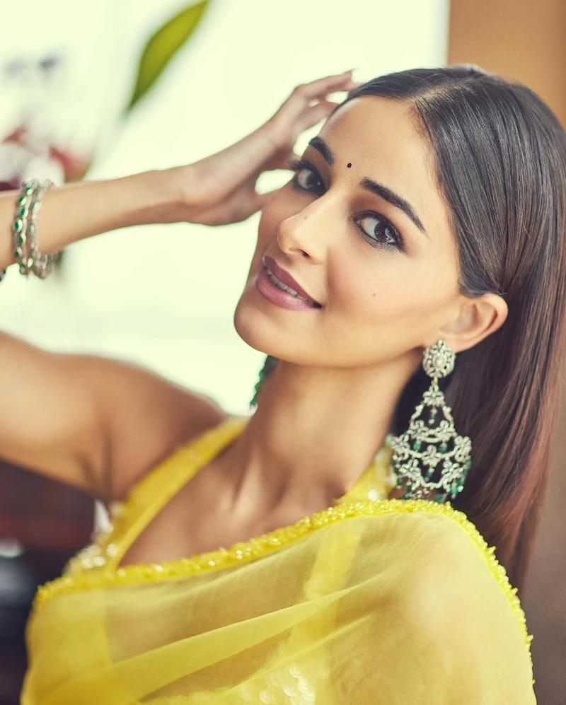 Ananya Panday yellow saree hot actress dream girl 2 Ananya Panday yellow saree hot actress dream girl 2