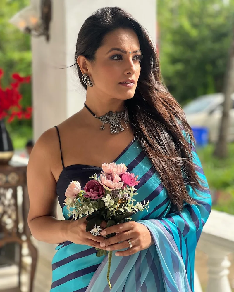 anita hassanandani blue saree string blouse hot tv actress anita hassanandani blue saree string blouse hot tv actress