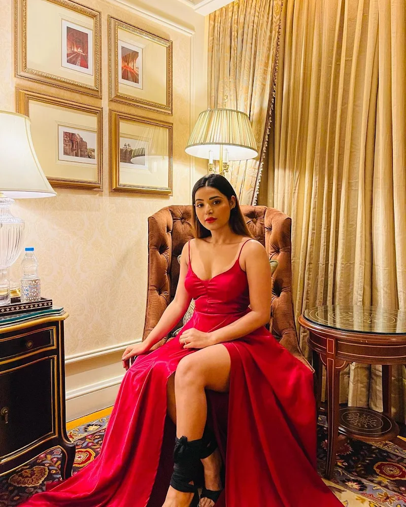 Anushka Srivastava red dress Anushka Srivastava sexy legs red dress