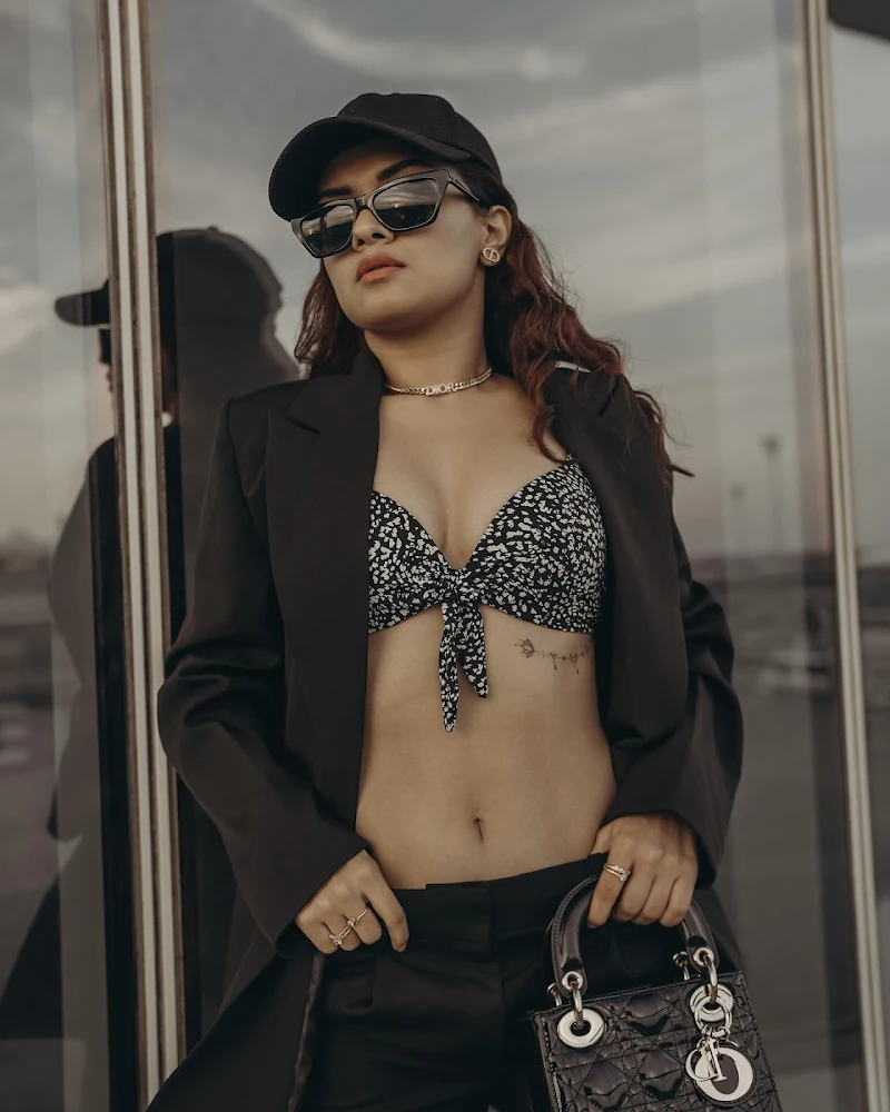 avneet kaur cleavage navel bikini top pants coat avneet kaur cleavage navel bikini top pants coat