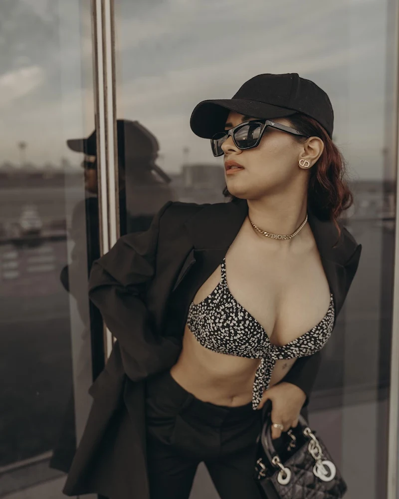 avneet kaur cleavage navel bikini top pants coat avneet kaur cleavage navel bikini top pants coat