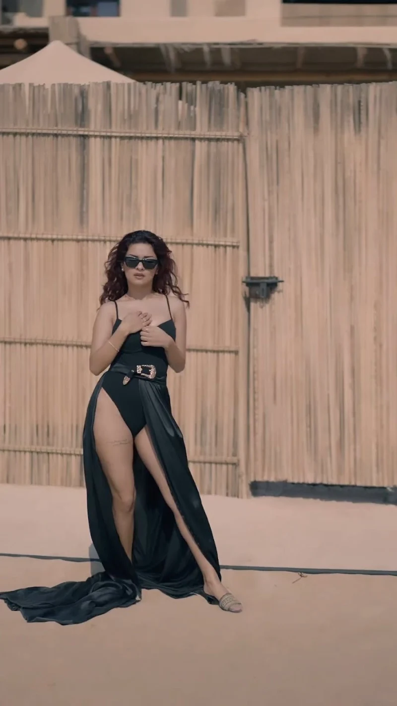 avneet kaur sexy legs black outfit hot indian actress