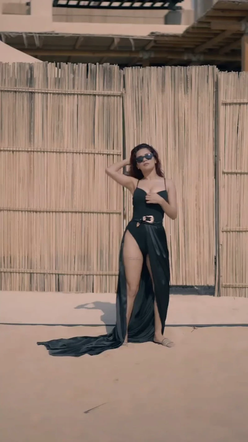 avneet kaur sexy legs black outfit hot indian actress