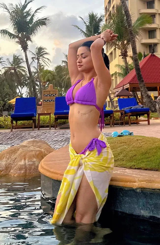 Avneet Kaur string bikini sexy body cleavage Avneet Kaur string bikini sexy body cleavage