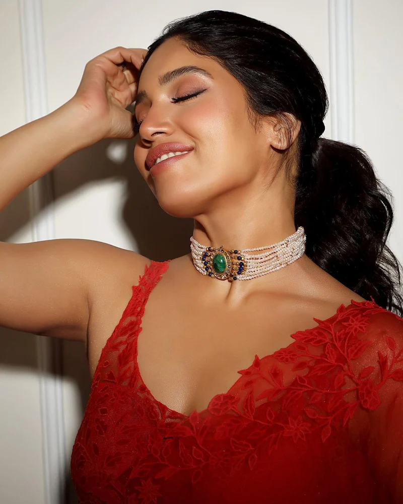 Bhumi Pednekar red saree hot actress Bhumi Pednekar red saree hot actress