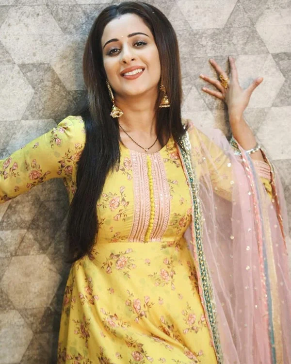 Cheshta Bhagat hot actress savdhaan india