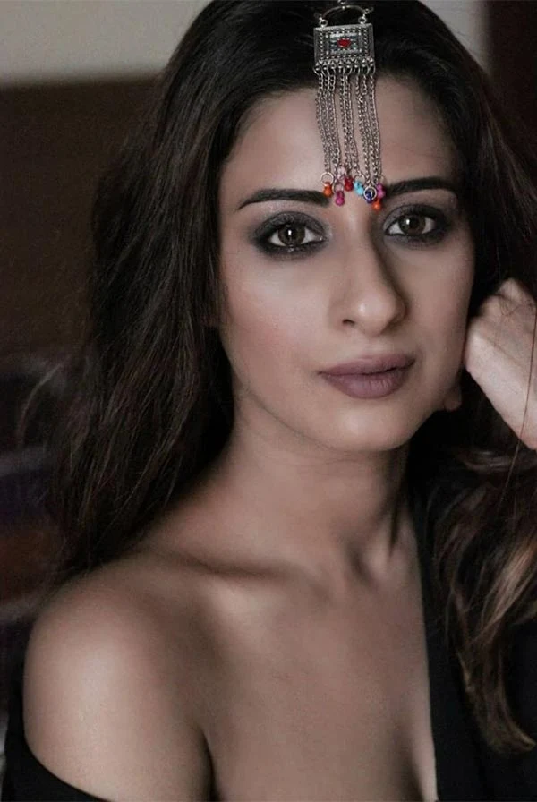 Cheshta Bhagat hot actress maaya 3