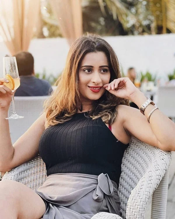 Cheshta Bhagat hot actress shades of love