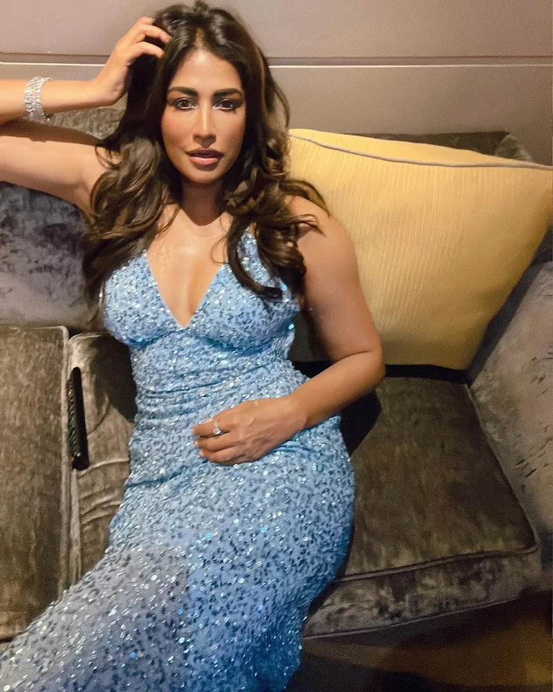 Chitrangada Singh cleavage shimmery tight fit dress Chitrangada Singh cleavage shimmery tight fit dress
