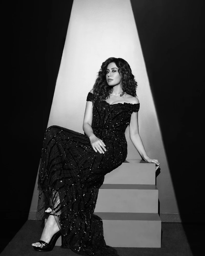 Chitrangada Singh curvy tight fit black dress Chitrangada Singh curvy tight fit black dress