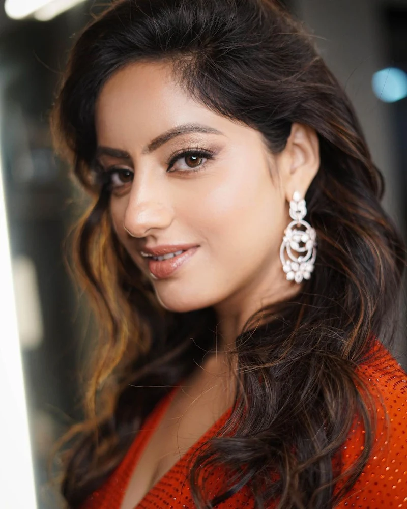 Deepika Singh curvy actress orange high slit dress Deepika Singh curvy actress orange high slit dress