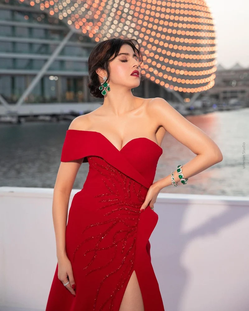 Divya Khosla Kumar red dress cleavage sexy legs