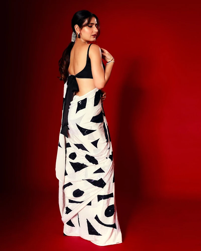 fatima sana shaikh saree backless blouse fatima sana shaikh saree backless blouse