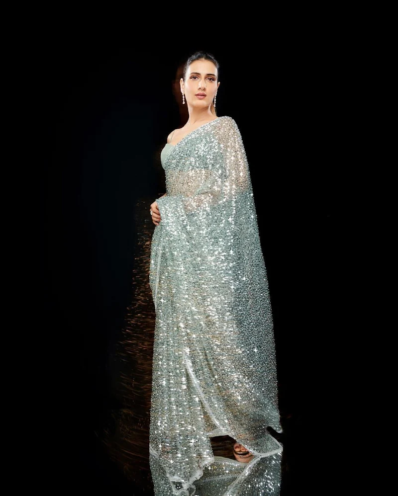 Fatima Sana Shaikh sheer saree hot actress Fatima Sana Shaikh sheer saree hot actress