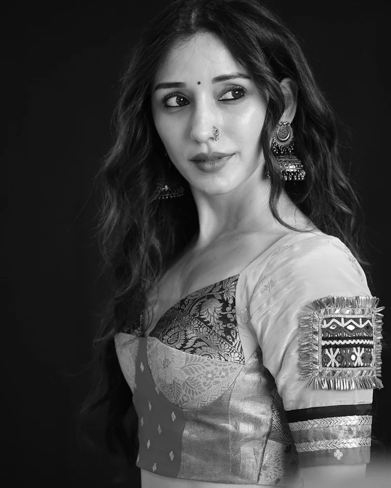 heli daruwala face nose ring heli daruwala face nose ring