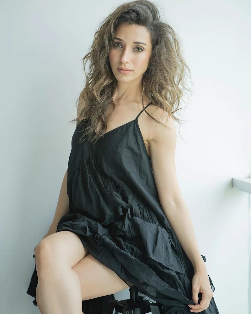 Heli Daruwala short black dress Heli Daruwala short black dress