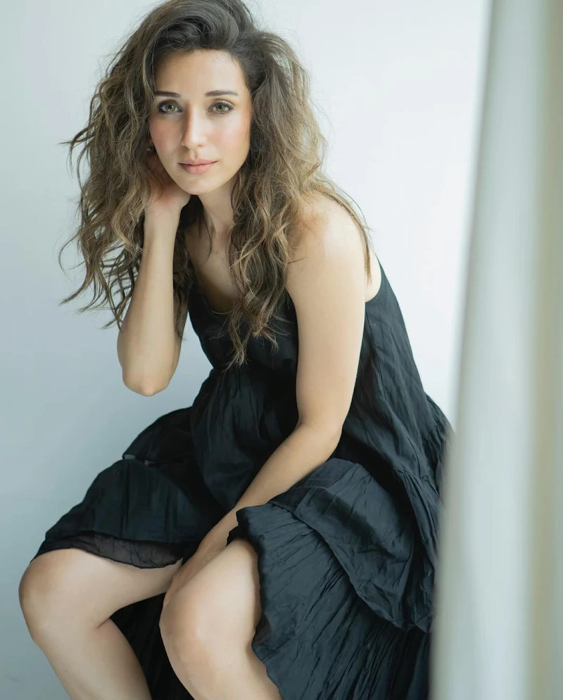 Heli Daruwala short black dress Heli Daruwala short black dress