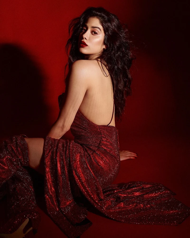 Janhvi Kapoor backless cherry red gown hot Janhvi Kapoor backless cherry red gown hot