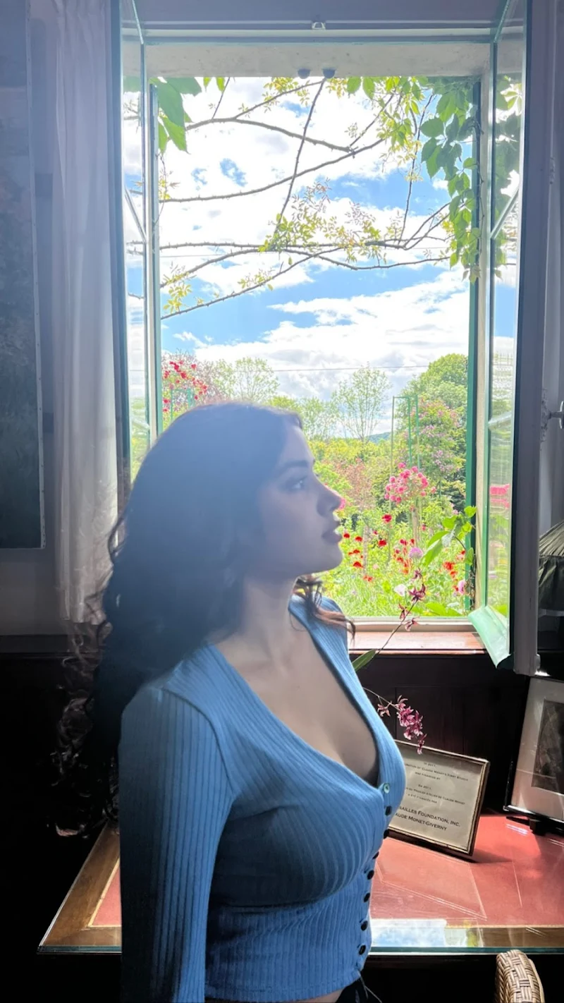 Janhvi Kapoor blue top cleavage curvy actress