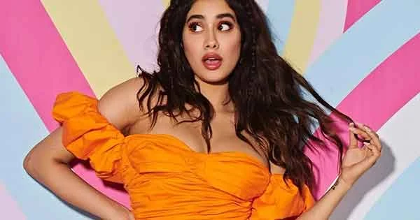 Janhvi Kapoor curvy body short dress Janhvi Kapoor curvy body short dress