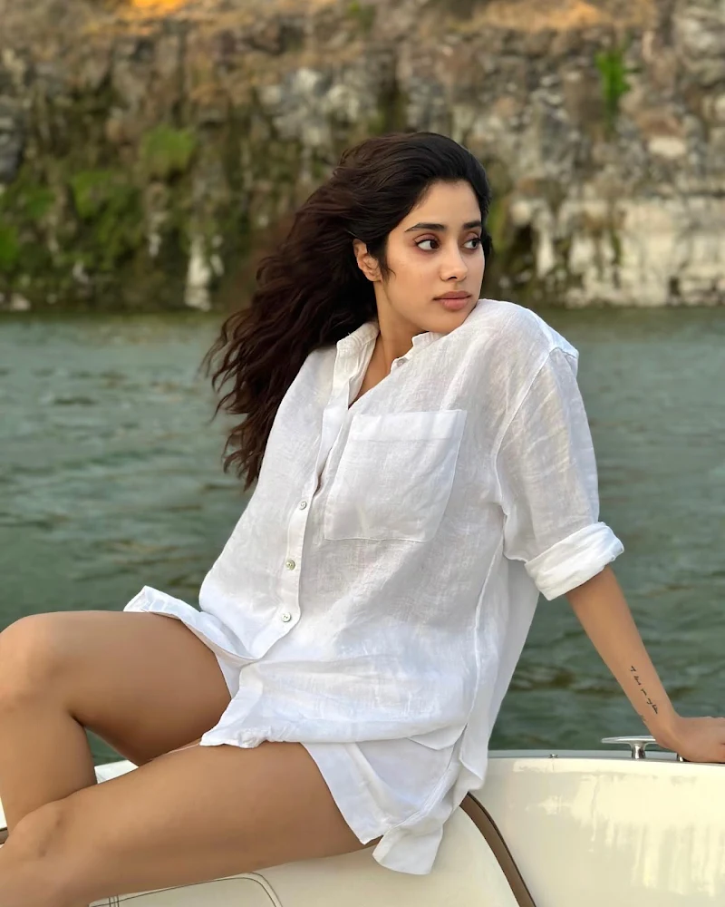 Janhvi Kapoor sexy legs white shirt without pants actress Janhvi Kapoor sexy legs white shirt without pants actress